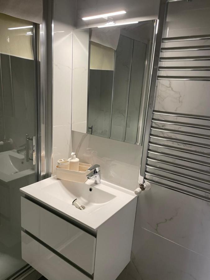 Orchidea Apartment Чивитавекия Екстериор снимка