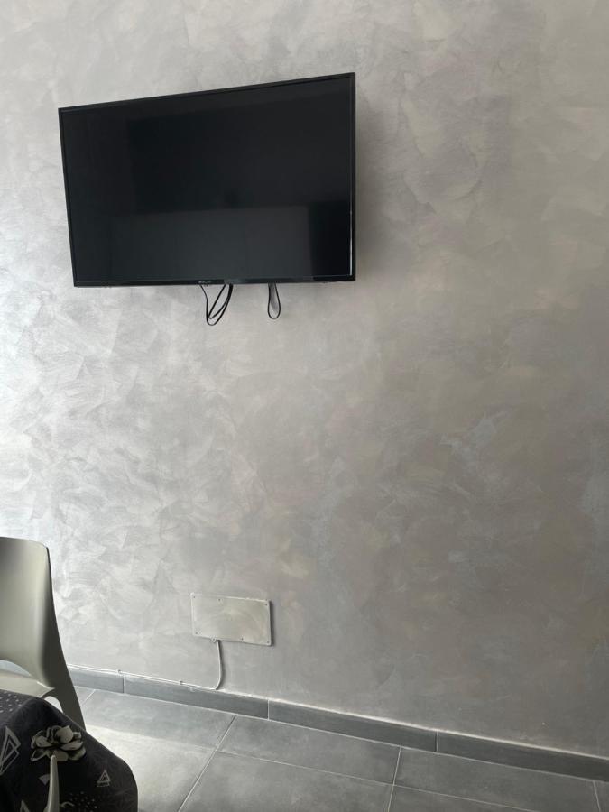 Orchidea Apartment Чивитавекия Екстериор снимка